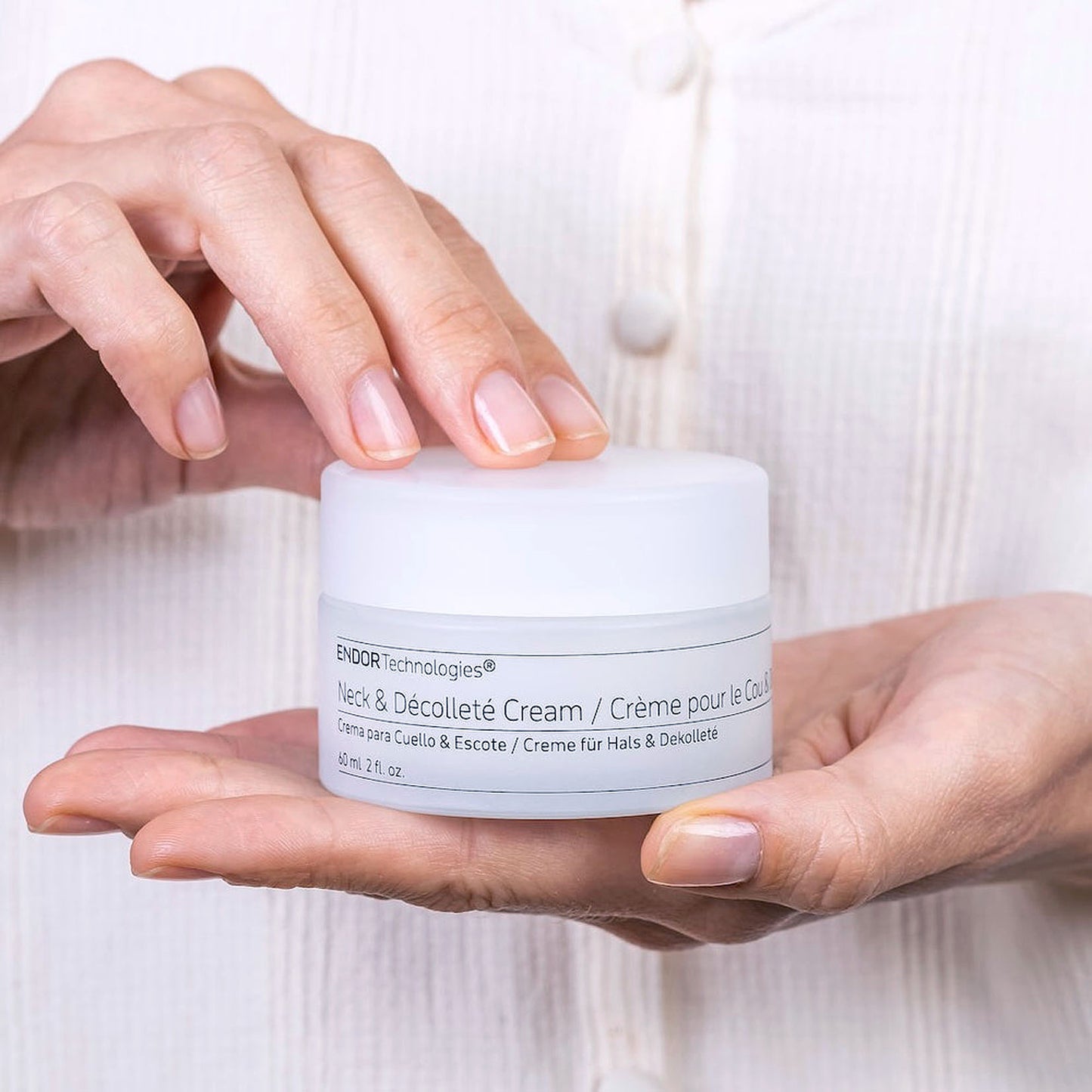 CREMA PARA CUELLO Y ESCOTE